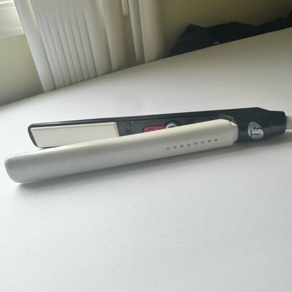 T3 SinglePass Ceramic 1” Professional Straightening Styling Iron Ceramic 73500 - Picture 3 of 12